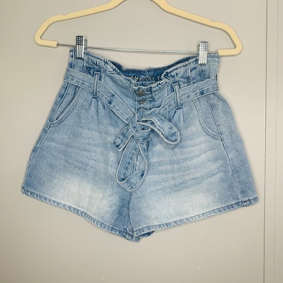 American Eagle Mom Short 4 - Picture 2 of 7